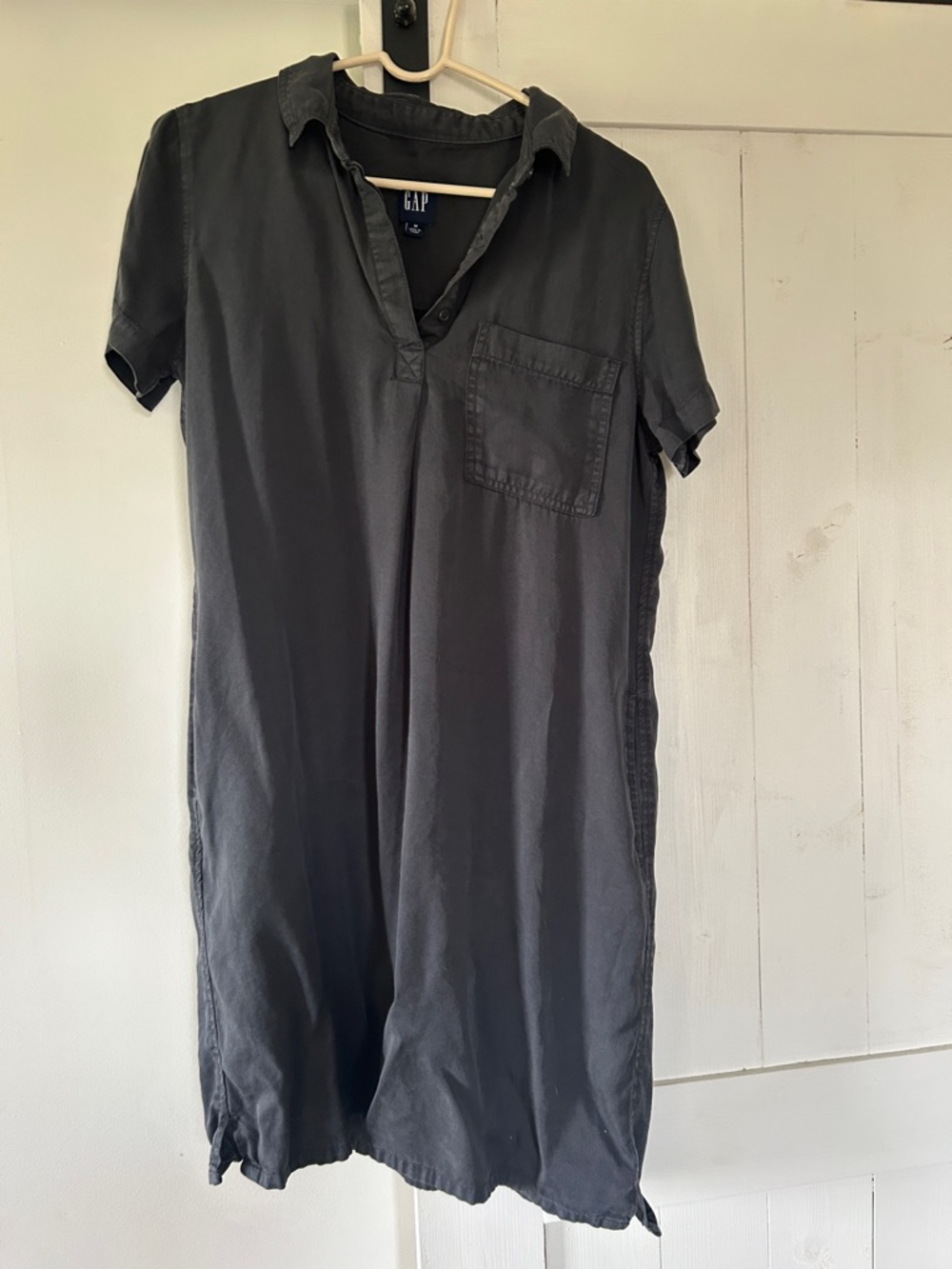 GAP Washed Short Sleeve Shirt Dress in Charcoal Gray